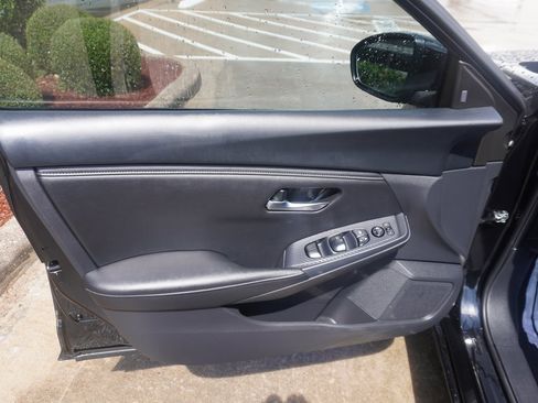 Used 2024 Nissan Sentra SV image 7