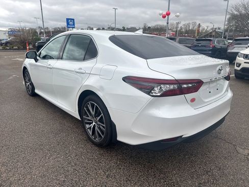 Used 2023 Toyota Camry XLE w/ Cold Weather Package AWD/4WD image 5
