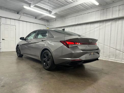 Used 2023 Hyundai Elantra SEL image 8