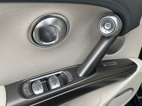 Used 2024 Genesis GV60 Advanced image 27