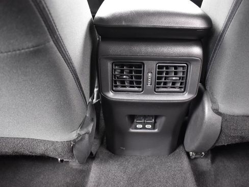 Used 2024 Toyota RAV4 XLE FWD image 11
