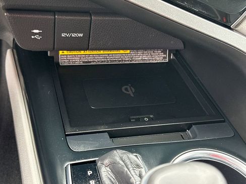 Used 2019 Toyota Camry XLE FWD image 33