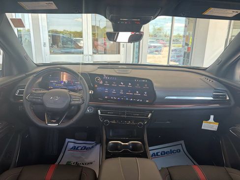 New 2026 Chevrolet Traverse RS w/ LPO, Floor Liner Package FWD image 29