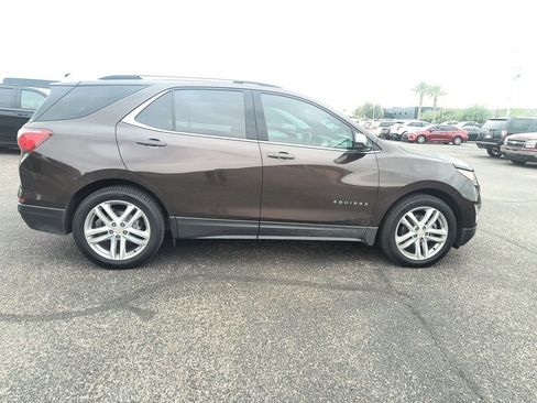 Used 2020 Chevrolet Equinox Premier image 4