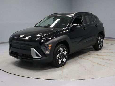 Certified 2025 Hyundai Kona SEL AWD/4WD image 10
