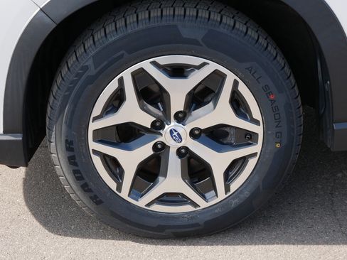 Used 2019 Subaru Forester Premium AWD/4WD image 15