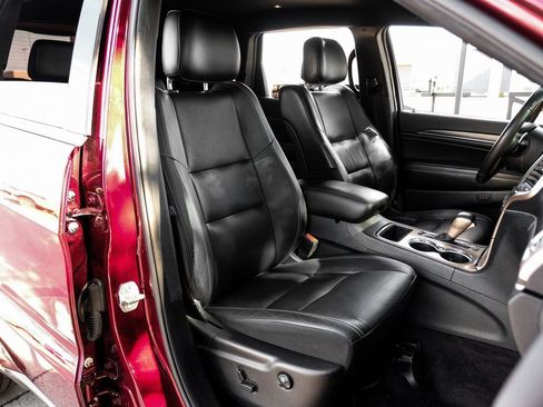 Used 2017 Jeep Grand Cherokee Limited image 42