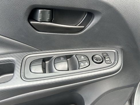 Used 2025 Nissan Versa S w/ S Plus Package image 10