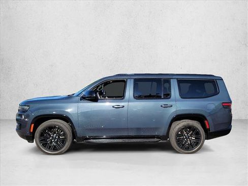 Used 2023 Jeep Wagoneer Series II RWD image 8
