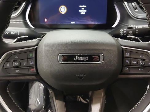 New 2025 Jeep Grand Cherokee L Limited image 35