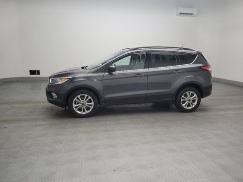 Used 2018 Ford Escape SE image 2