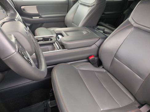 Certified 2025 Ford Expedition Active AWD/4WD image 16