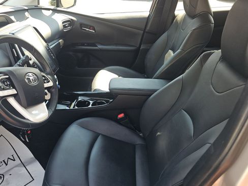 Used 2017 Toyota Prius Prime Advanced FWD image 23
