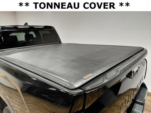 Used 2023 Toyota Tundra Limited image 9