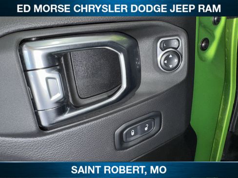 Used 2025 Jeep Wrangler Unlimited Rubicon AWD/4WD image 21