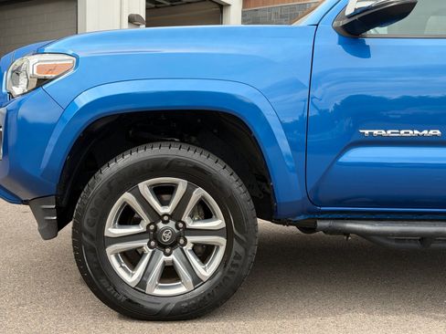 Used 2017 Toyota Tacoma Limited w/ Tow Package AWD/4WD image 10