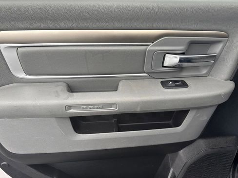 Used 2017 RAM 1500 Classic SLT image 26