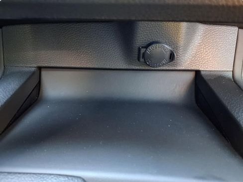 Used 2021 Toyota Avalon XSE FWD image 12