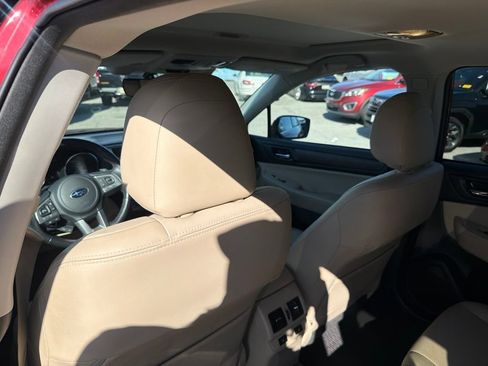Used 2017 Subaru Outback 3.6R Limited AWD/4WD image 12