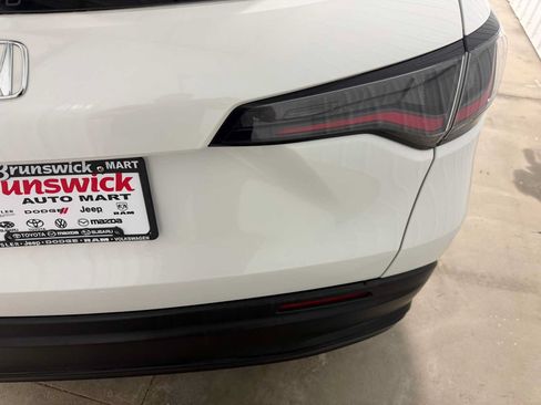 Used 2023 Honda HR-V LX image 18