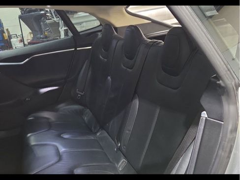 Used 2013 Tesla Model S image 12
