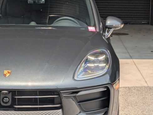 New 2025 Porsche Macan image 12