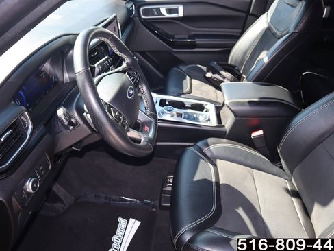 Used 2022 Ford Explorer ST w/ ST Street Pack image 15