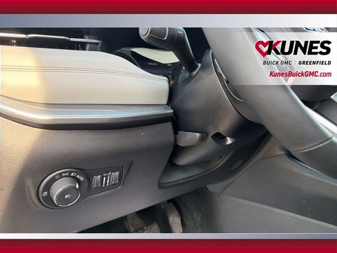 Used 2025 Jeep Compass Limited image 18