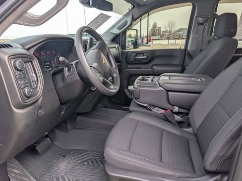 Used 2024 Chevrolet Silverado 2500 Custom w/ Custom Value Package image 10