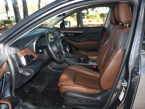 Used 2022 Subaru Outback Touring w/ Popular Package #2 image 8