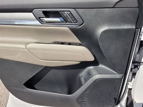 New 2026 GMC Terrain Elevation w/ Elevation Premium Package image 21