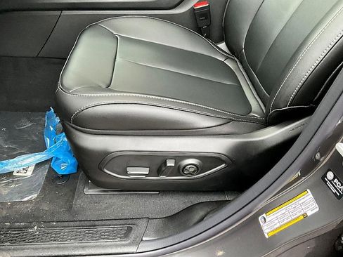 New 2025 Jeep Grand Cherokee L Limited image 15