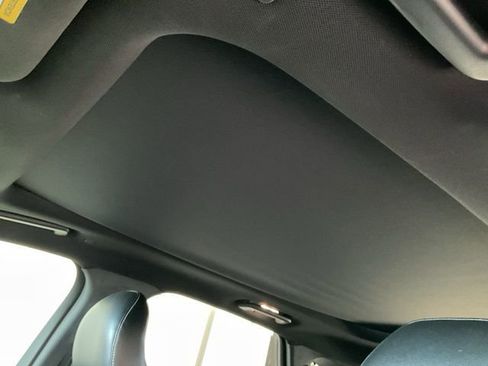 Used 2019 Ford Edge ST image 7