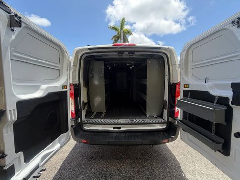 Used 2023 Ford Transit 250 148 Low Roof AWD w/ Fleet Fuel Economy Package image 5
