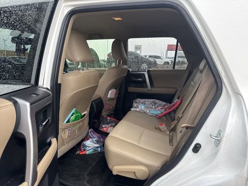 Used 2018 Toyota 4Runner SR5 Premium image 7