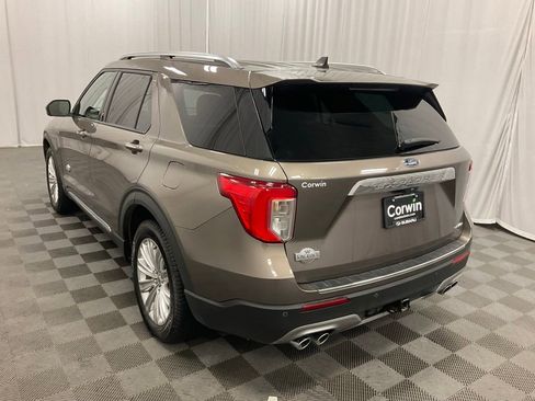 Used 2021 Ford Explorer King Ranch w/ Premium Technology Package image 8