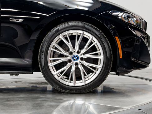 Used 2023 BMW 330e xDrive w/ Convenience Package AWD/4WD image 19