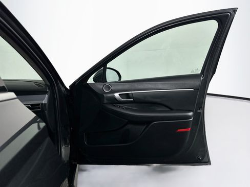 Used 2025 Hyundai Sonata SEL FWD image 31