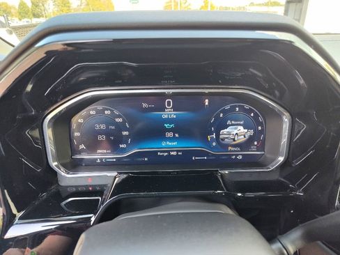 Used 2025 Chevrolet Silverado 1500 LT image 14