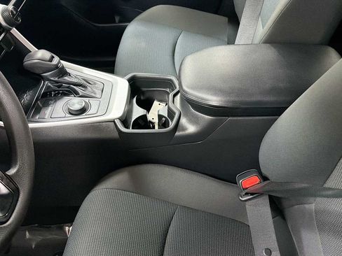 Certified 2021 Toyota RAV4 LE AWD/4WD image 22