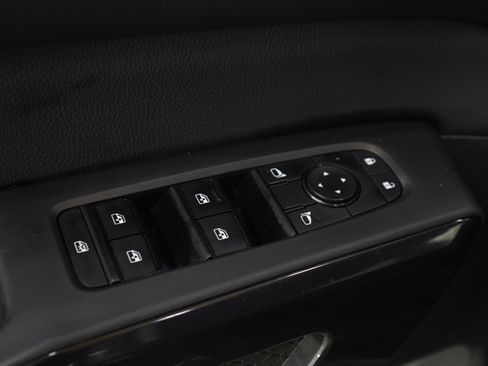 Used 2023 Nissan Pathfinder SV AWD/4WD image 24