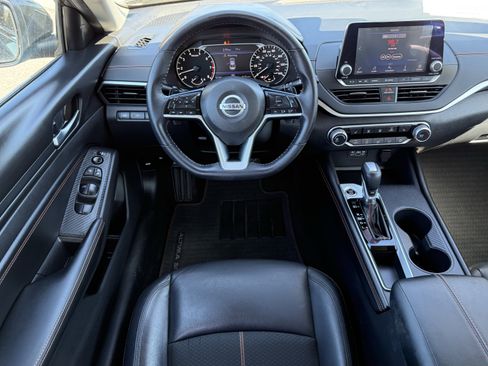 Used 2021 Nissan Altima 2.5 SR w/ SR Premium Package image 19