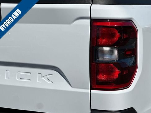 New 2025 Ford Maverick Lariat w/ Black Appearance Package image 24