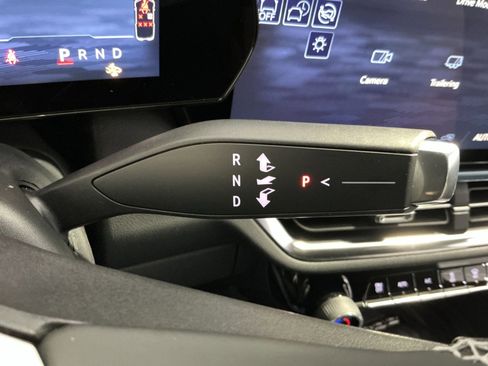 New 2026 Chevrolet Equinox EV LT image 30