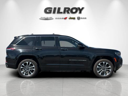 Used 2023 Jeep Grand Cherokee Overland w/ Advanced Protech Group III AWD/4WD image 3