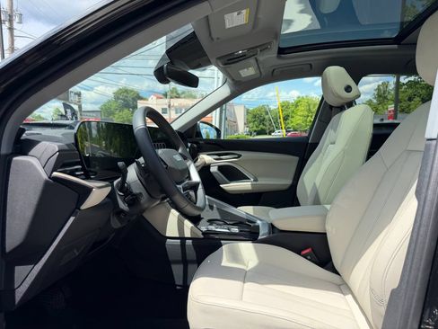 Used 2025 Audi Q5 Premium w/ Convenience Package AWD/4WD image 14