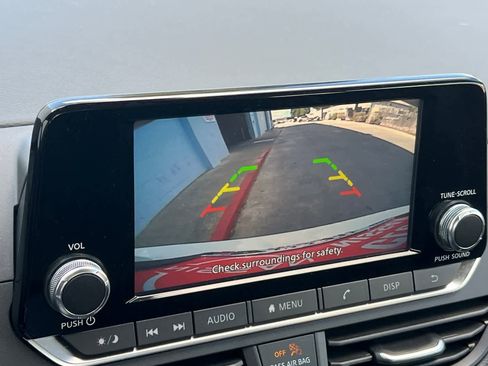 Used 2024 Nissan Altima 2.5 S image 19