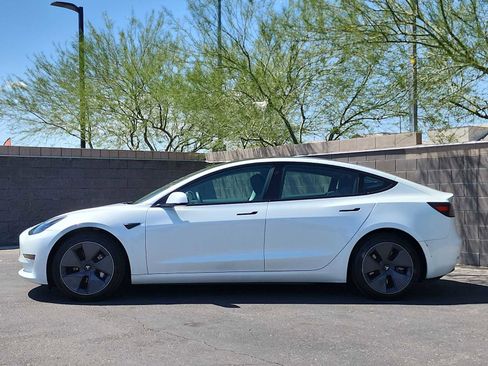 Used 2023 Tesla Model 3 Standard Range RWD image 5
