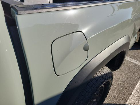 Used 2022 Toyota Tacoma SR5 w/ Trail Edition image 24