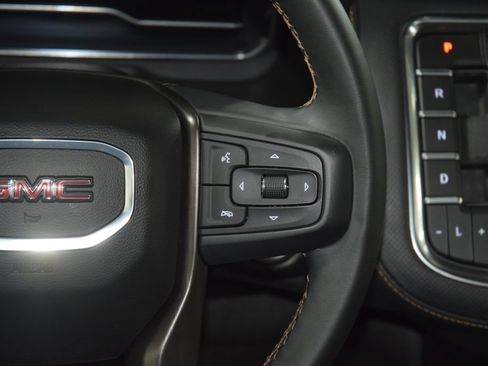 Used 2024 GMC Yukon AT4 AWD/4WD image 40